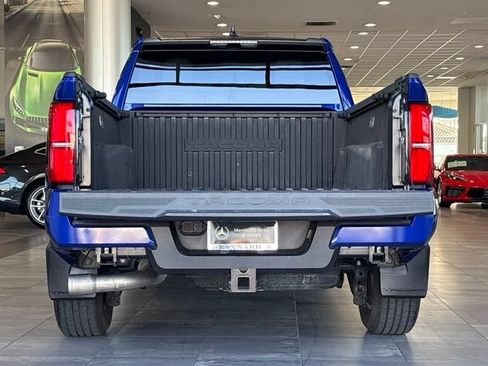 Used 2025 Toyota Tacoma SR5 AWD/4WD image 38