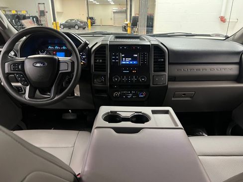 Used 2017 Ford F250 XL w/ Power Equipment Group image 13