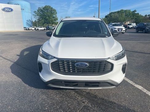 Used 2025 Ford Escape Active image 11