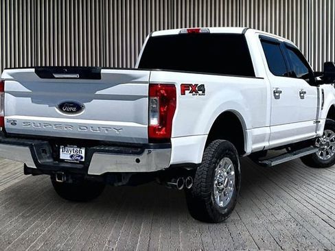 Used 2018 Ford F250 XLT w/ XLT Premium Package image 2