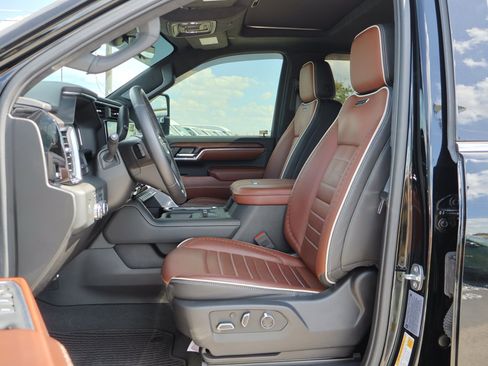 Used 2024 GMC Sierra 2500 Denali Ultimate w/ Max Trailering Package image 17