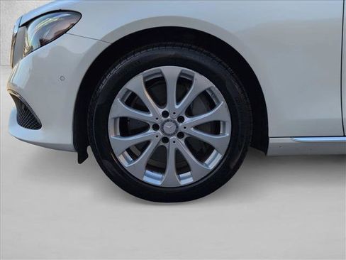 Used 2017 Mercedes-Benz E 300 E 300 Luxury image 25