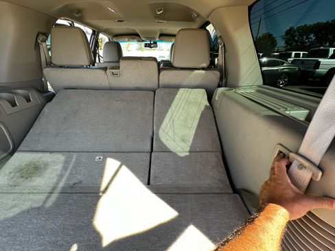 Used 2012 Lincoln Navigator 2WD image 64