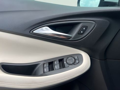 Used 2025 Buick Encore GX Sport Touring w/ Comfort Package image 21