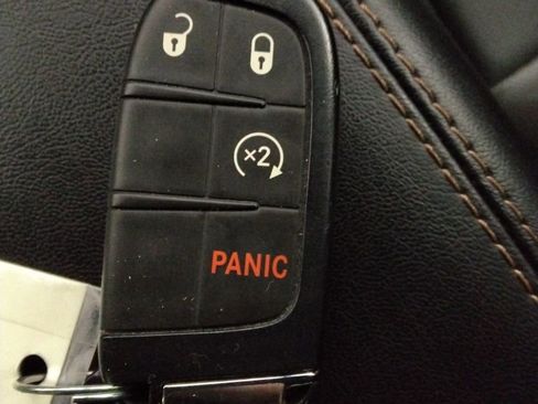 Used 2022 Jeep Compass Limited image 42