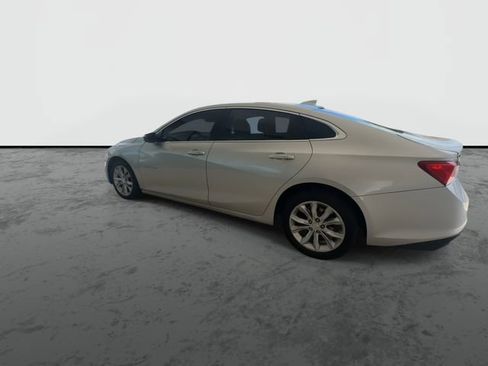 Used 2018 Chevrolet Malibu LT w/ Driver Confidence Package FWD image 6
