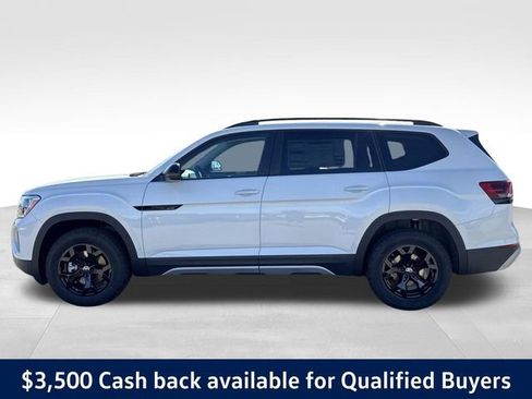 New 2026 Volkswagen Atlas Peak Edition AWD/4WD image 2