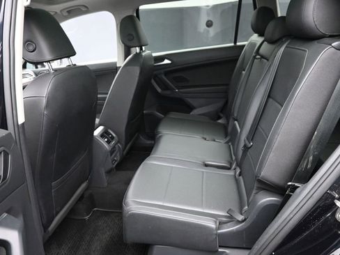 Used 2020 Volkswagen Tiguan SEL image 13