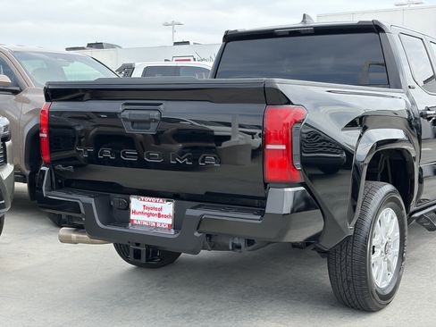 Certified 2024 Toyota Tacoma SR5 AWD/4WD image 4