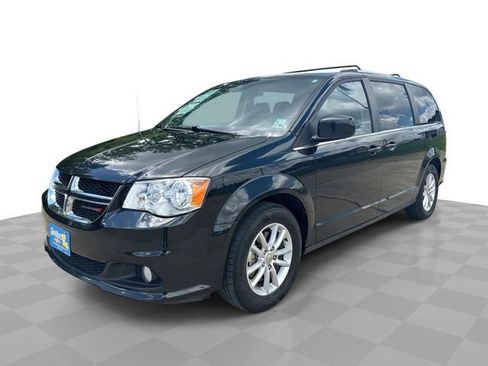 Used 2019 Dodge Grand Caravan SXT FWD image 1