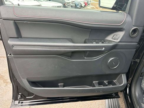 Used 2022 Ford Expedition Max Limited image 15