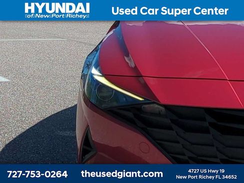 Used 2022 Hyundai Elantra SEL FWD image 9