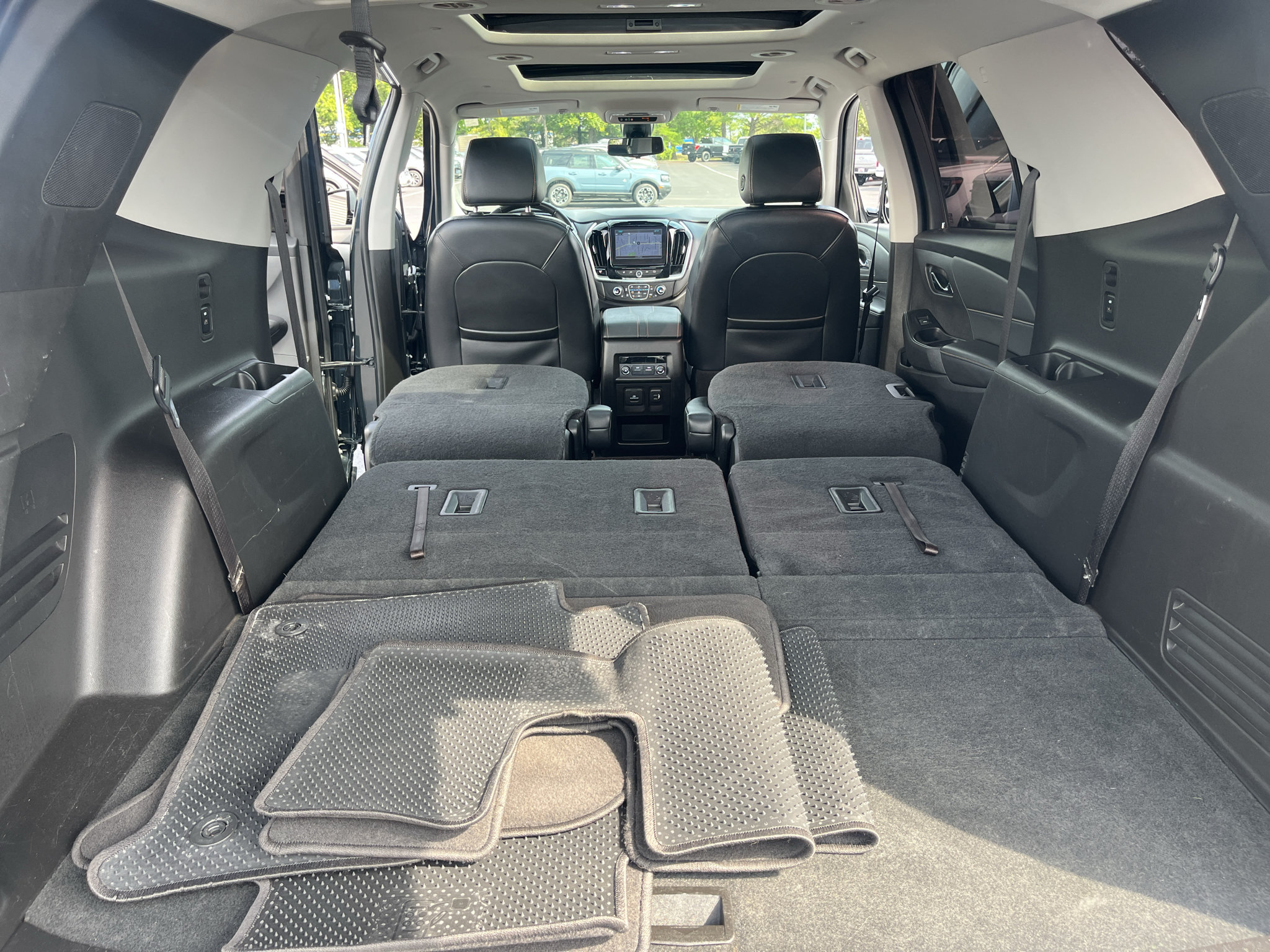 Used 2019 Chevrolet Traverse LT w/ LT Premium Package FWD image 10