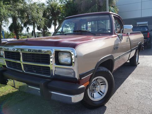 Used 1992 Dodge D/W Truck 150 RWD image 28