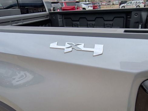 New 2026 GMC Sierra 1500 SLT image 48