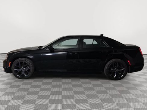 Used 2021 Chrysler 300 Touring w/ Sport Appearance Package RWD image 5