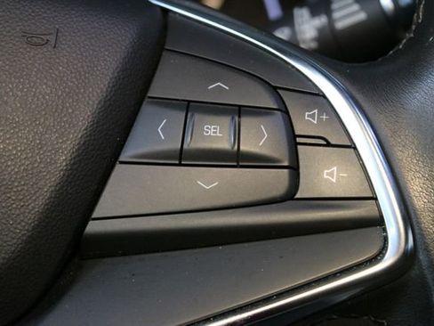 Used 2019 Cadillac XT5 FWD image 23