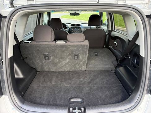 Used 2019 Kia Soul FWD image 24