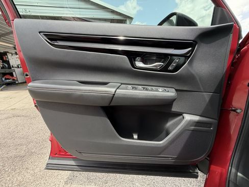 Used 2025 Honda CR-V Sport Touring image 19
