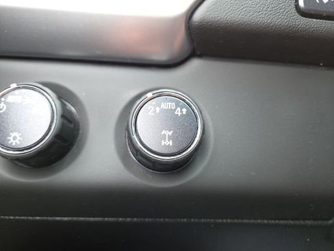 Used 2019 Chevrolet Tahoe LT image 12