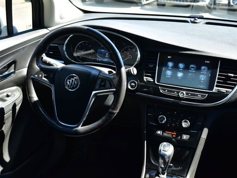 Used 2019 Buick Encore Essence FWD image 28