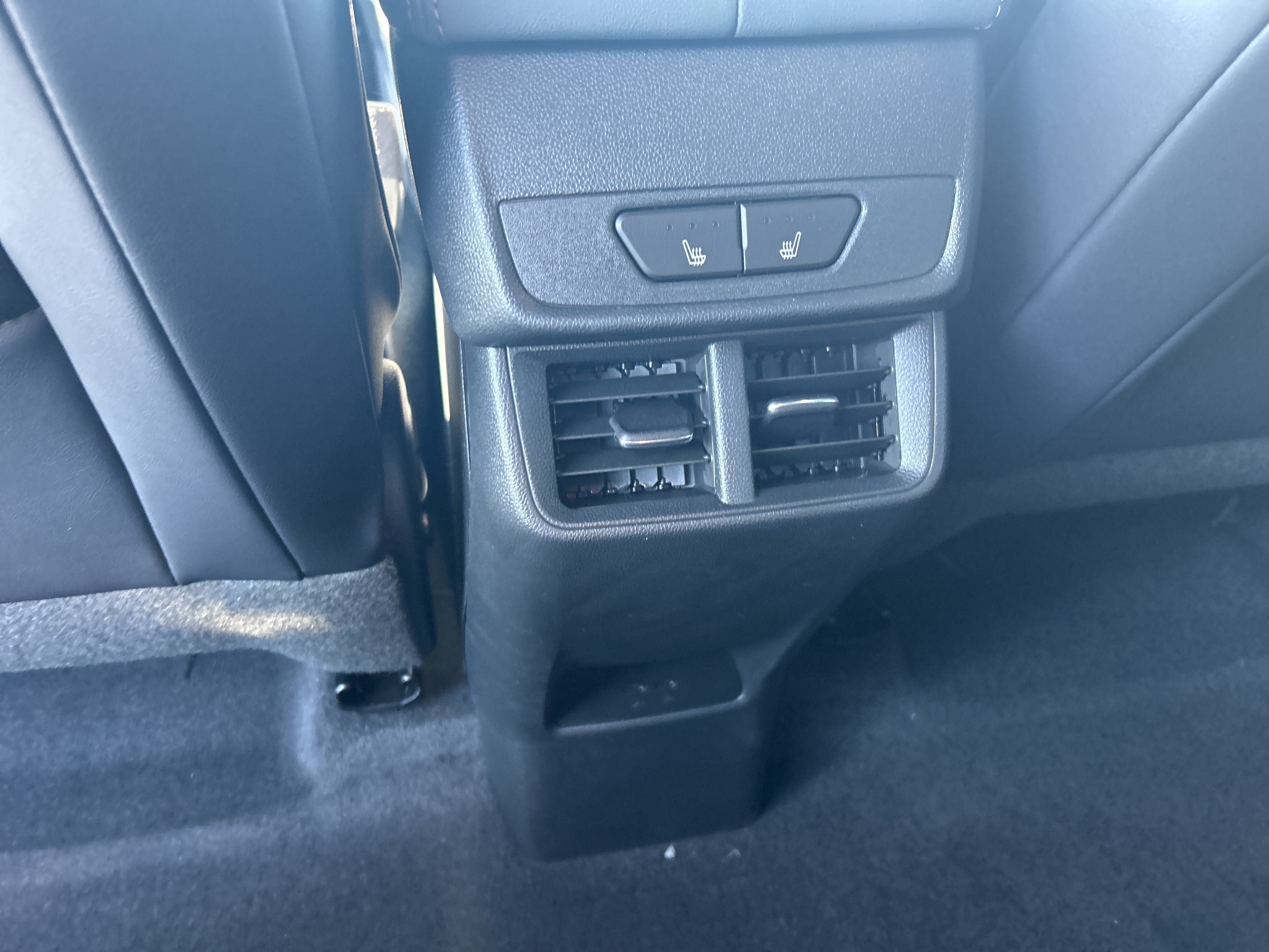New 2027 GMC Terrain AT4 w/ Convenience Package III AWD/4WD image 30
