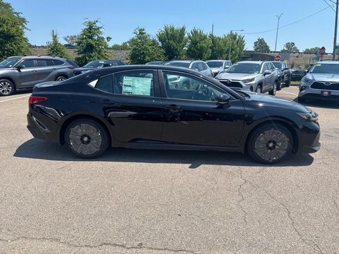 New 2026 Toyota Camry SE AWD/4WD image 8