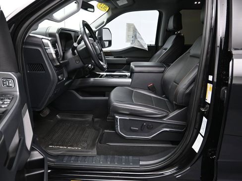 Used 2023 Ford F450 Lariat w/ FX4 Off-Road Package image 15