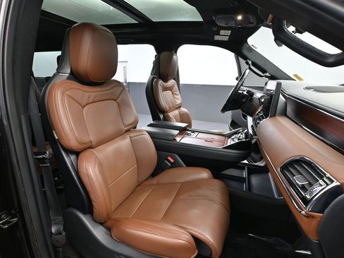 Used 2024 Lincoln Navigator L Reserve w/ Equipment Group 201A image 54