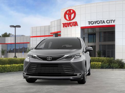 New 2026 Toyota Sienna Limited image 18