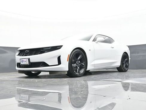 Used 2022 Chevrolet Camaro LT image 50