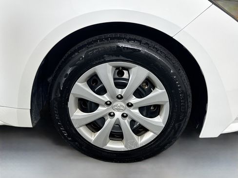 Used 2024 Toyota Corolla LE image 31