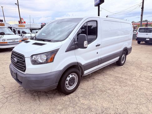 Used 2018 Ford Transit 150 130 Low Roof RWD image 5