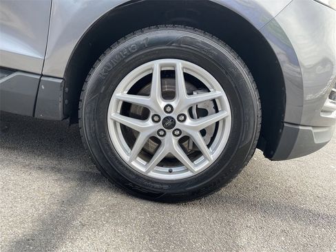 Used 2023 Ford Edge SEL image 11