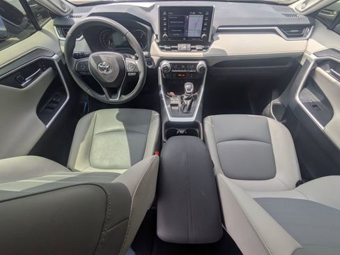 Used 2020 Toyota RAV4 Limited FWD image 50