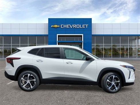 New 2026 Chevrolet Trax RS w/ Driver Confidence Package image 3