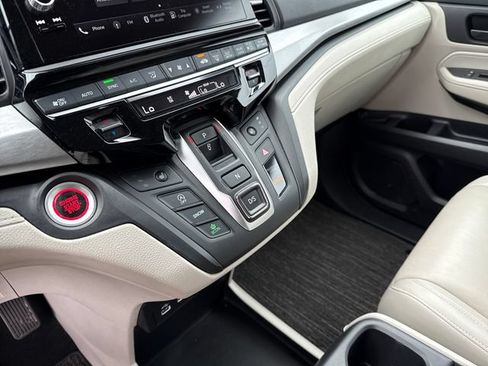 Certified 2025 Honda Odyssey EX-L image 25