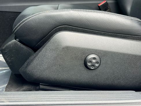 Certified 2016 Mercedes-Benz E 350 4MATIC Sedan image 12