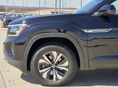 New 2026 Volkswagen Atlas Cross Sport SE image 5