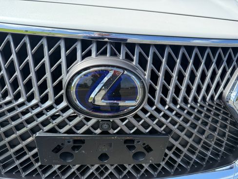 Used 2018 Lexus LS 500h AWD w/ Interior Upgrade Package image 12