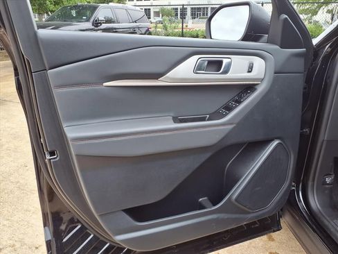 New 2026 Ford Explorer Active RWD image 22