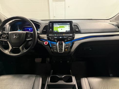 Used 2023 Honda Odyssey Touring image 18