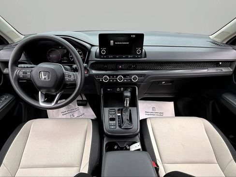 Used 2025 Honda CR-V EX image 7