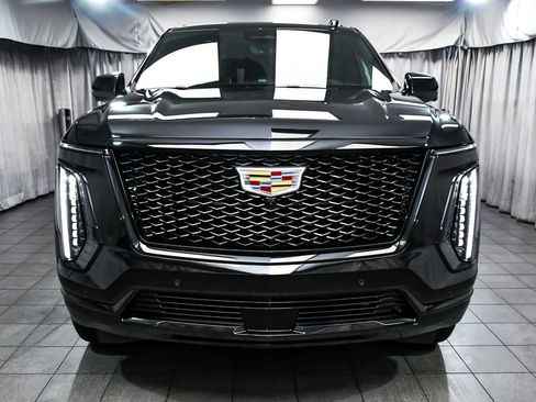 Used 2026 Cadillac Escalade ESV Platinum Sport AWD/4WD image 2