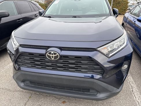 Used 2019 Toyota RAV4 XLE image 2
