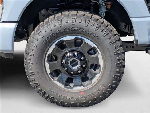 New 2026 Ford F250 Lariat w/ Tremor Off-Road Package image 10