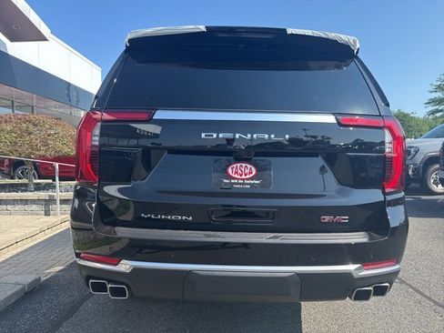 New 2025 GMC Yukon XL Denali w/ Denali Reserve Package image 7