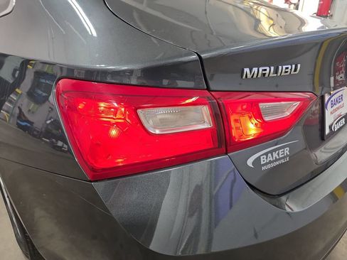 Used 2017 Chevrolet Malibu LT w/ Leather Package image 36