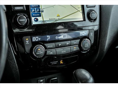 Used 2015 Nissan Rogue SL w/ SL Premium Package image 23