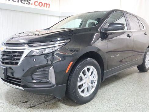 Used 2022 Chevrolet Equinox LT AWD/4WD image 2